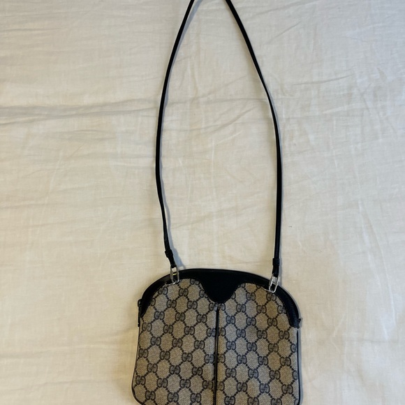 Vintage Gucci Crossbody Bag in Navy - Picture 5 of 7